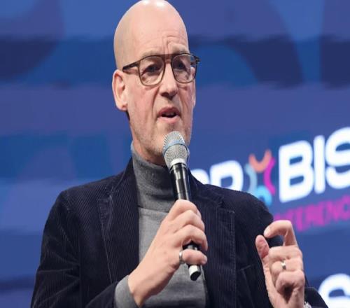 多特高管:之前说我们身处危机现在又说要争冠,请你们理性点