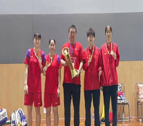 奪3冠1亞！中國女羽17歲新星崛起22勝1負：看齊陳清晨賈一凡
