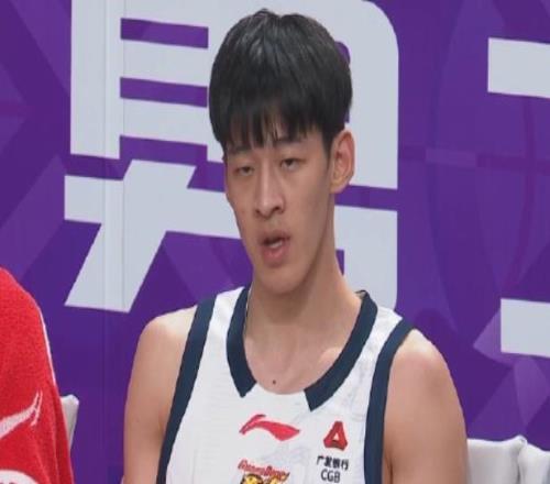 残阵广东全身而退!小将后卫5犯离场,仍值得表扬