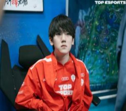 開錘此前亞運賭博事件IG前分析師公布上海法院判決書，並露出喻文波、郭皓名字