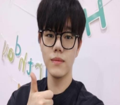 IG上单Soboro更新动态:谢谢大家,happybirthdaytome