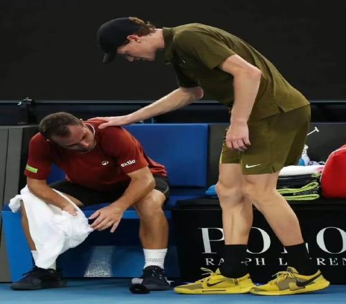 辛纳分享美网输球后一关键改变，大坂战袍遭吐槽cos新白娘子传奇