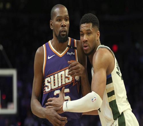 定了！24岁后卫签约雄鹿，无缘火箭！乌度卡战术风格，成引援阻碍