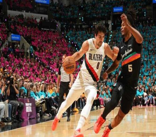 馬刺半場領先10分：文班21分對攻阿夫迪亞19分楊瀚森未登場