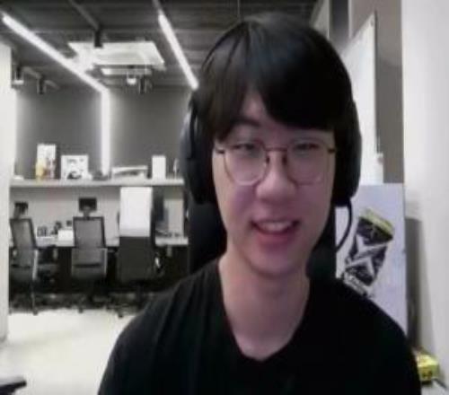 刚好一年!一年前的今天Doran待业时感叹自己运气不好今年夺冠