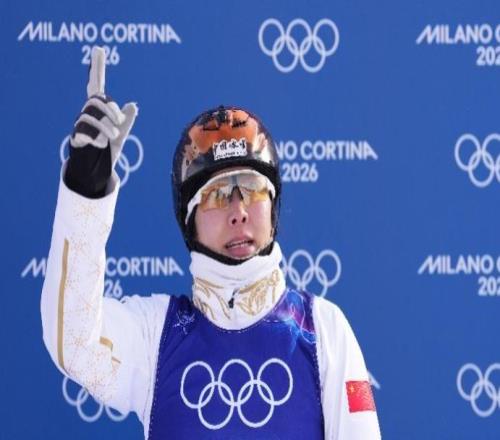 中国代表团米兰冬奥会第二金！徐梦桃成功卫冕成历史第一人