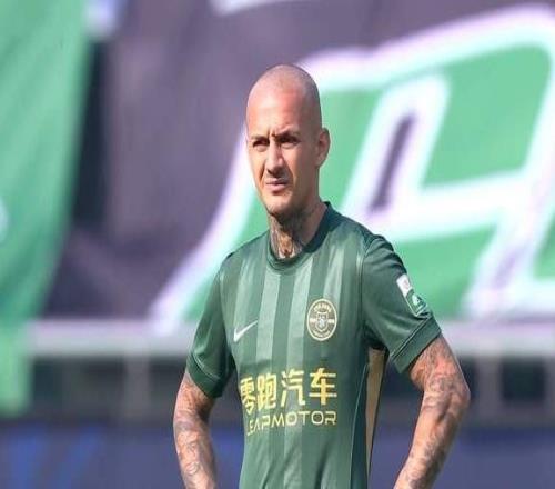 薛庆浩神扑，，，申花11战平浙江队，，，王钰栋赛季首球吴曦受伤被换下