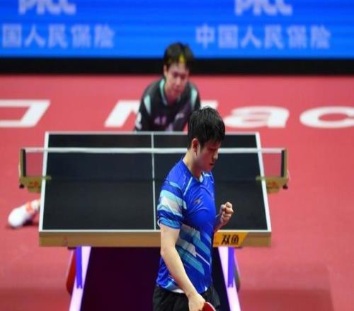 樊振东战胜王楚钦,晋级十五运会乒乓球男单决赛