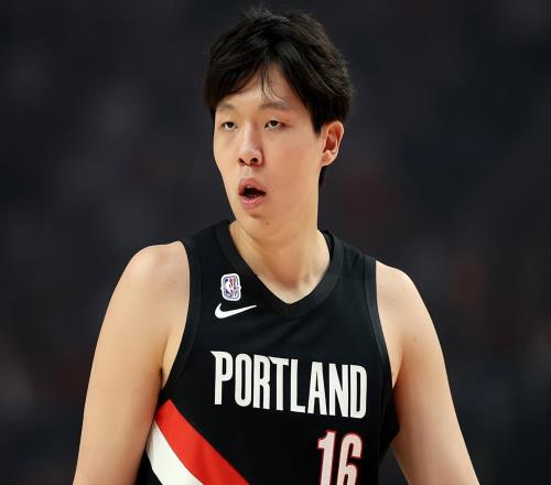 冠軍后衛(wèi)睪丸癌，湖人創(chuàng)神級紀(jì)錄！NBA官宣罰單，楊瀚森太難了