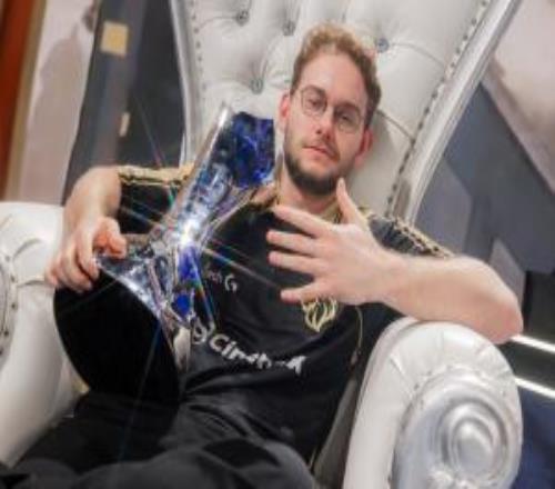 遭GEN横扫后，LYON打野发文：“对午夜性福利视频来说，GEN有点太韩国化了”