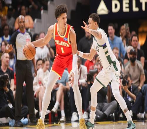 小卡队史第1纪录,文班32+12,均无缘日最佳!东契奇30+三双+绝杀