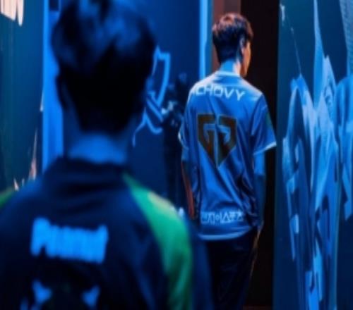 Peanut:在从前他有还弱点,但现在的Chovy可以说是无懈可击