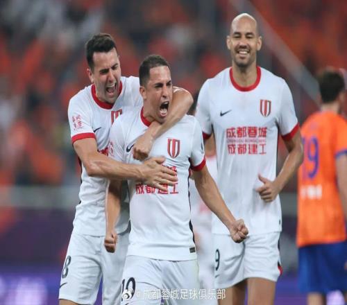 “9+10+11”同框!成都亮出巴西三叉戟,未赛登顶成头号争冠热门