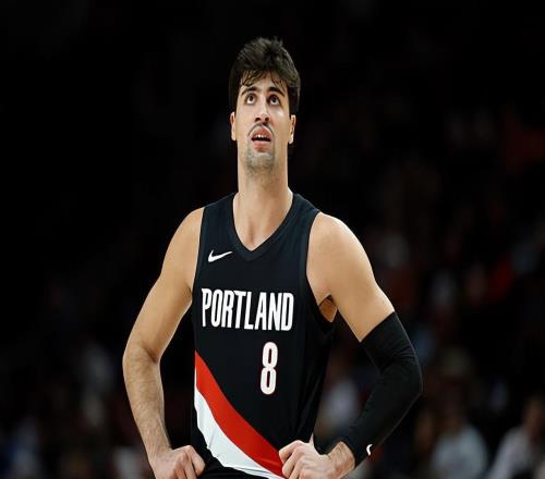 開拓者鋒線大將打出30+三雙，結(jié)果第二陣容把分全都輸回去了