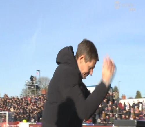 不敌麦克斯菲尔德，水晶宫已在各项赛事中连续9场未能取胜