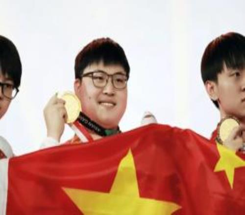 Reddit热议Uzi选Ruler为史一AD:GOAT的谦虚父亲选择了他的儿子