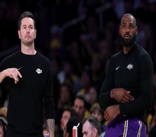 雷迪克：詹姆斯打無球取決于球隊的策略他很好地完成了掩護(hù)任務(wù)