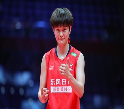 體壇聯(lián)播薩卡將與阿森納續(xù)約五年，曼城簽下加納國腳塞門約