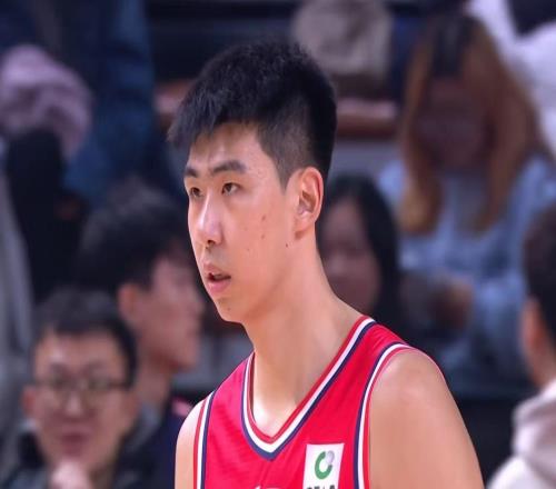 朱芳雨赌对了!徐昕打成CBA第一中锋,或被广东队提前签回