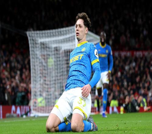 客場逼平曼聯(lián)止頹，狼隊終結(jié)各項賽事12連敗