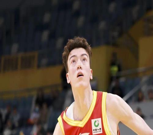 两连胜!胡金秋砍下21分7篮板,浙江浙商证券主场力擒长白山恩都里