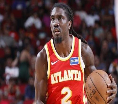 Shams:老鹰与双向后卫基顿华莱士签订一年标准合同