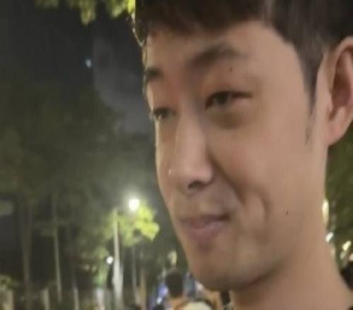 郭皓回應粉絲隊服玄學：今年的隊服都是黑色的但我不能劇透哦