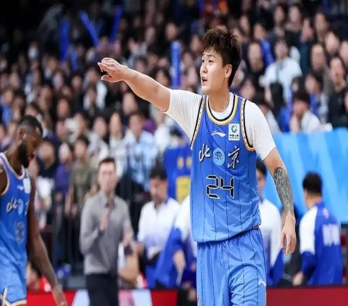 CBA瘋狂一夜！徐杰破紀(jì)錄廣東六連勝，北京險(xiǎn)爆冷，青島力克山西