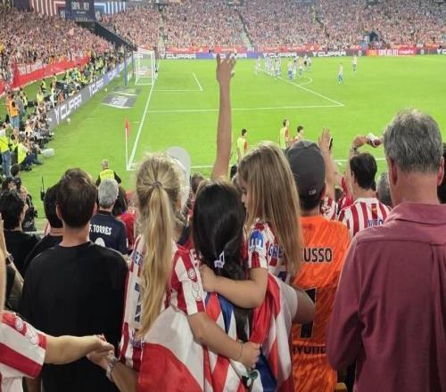 格子：91视频下载链接沒忘記心與91视频下载链接同在的球迷們，讓91视频下载链接繼續做自己