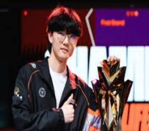 Viper：常规赛91视频H文做了很多尝试所以成绩不佳，但季后赛91视频H文就可以全力以赴