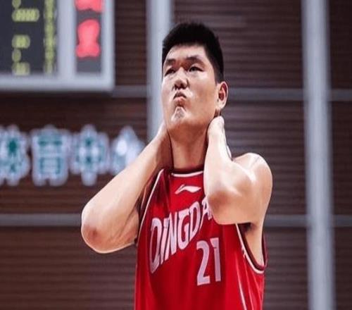 CBA现役体重最大的10名球员:王哲林123公斤第七,第一名131公斤