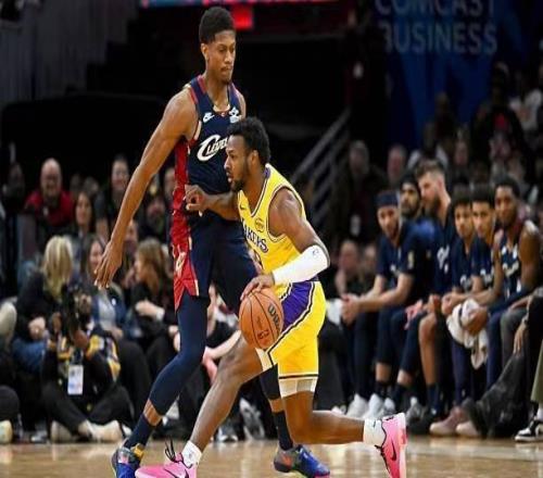 神奇!布朗尼竟然成为了湖人惨败骑士的比赛中表现最好的球员