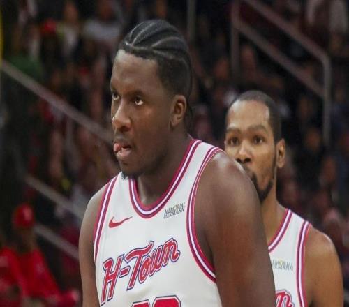 火箭胜快船!乌度卡变阵,27岁底薪后卫遭弃用,全场仅派8人轮换