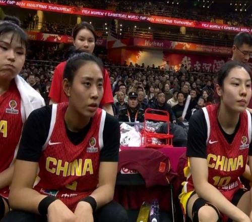 再漂亮也不能留！李夢替代者5戰(zhàn)合計17中4，球迷：世界杯別帶她了