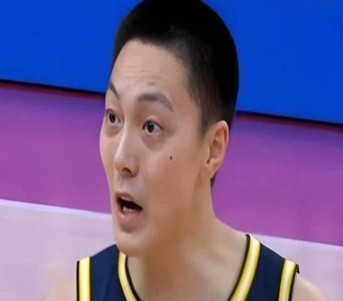 广东核心场均8.1分创下4项新低,却获杜锋信任,郭士强该放弃他了