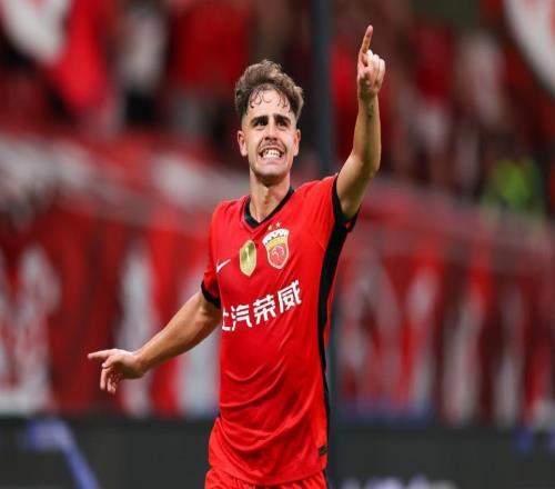 海港预订三连冠!媒体人热议:实力最弱冠军,疯狂打脸申花管理层