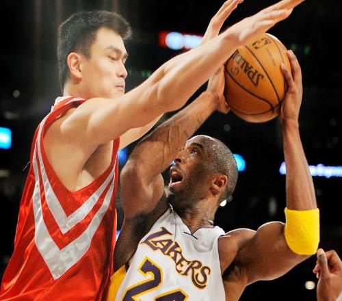 湖人火箭曆史8次季後賽交手，雙方戰績如何僅1次打入搶七