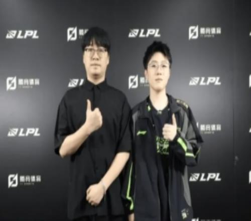 Zhuo：WBG下路打得还是比较凶的，打的时候也吃到很大压力