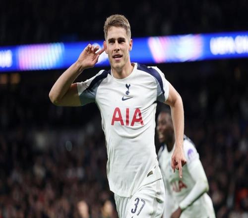 范德芬本赛季已打入6球,追平职业俱乐部生涯此前进球总数