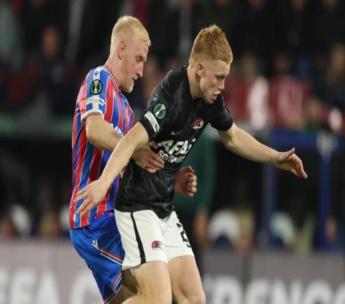 荷媒:利物浦有意阿尔克马尔新星斯密特,斯洛特对其很欣赏