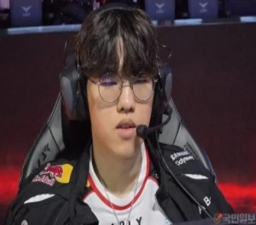 Oner：杰斯怕冲脸阵容，训练赛就测试了杰斯转上使用的策略