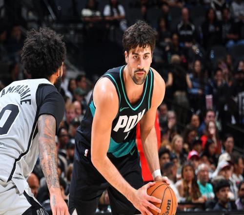 轰29+11+10!24岁开拓者新王创神迹:比肩詹皇乔丹,剑指全明星