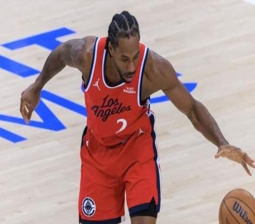 全明星24人大名单！詹杜库有望再次联手，东道主快船0人入选