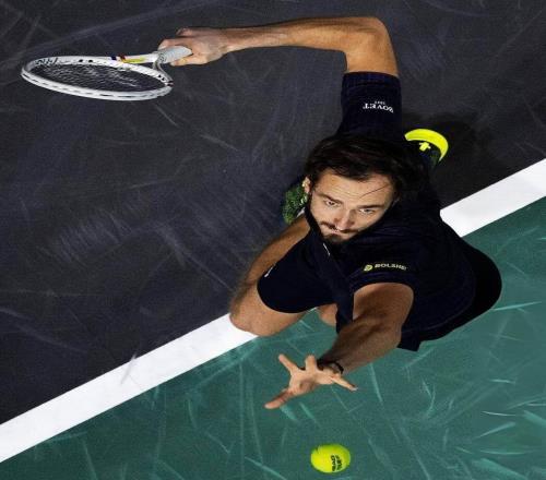 沃茲回懟本土媒體讓她退役,梅總巴黎賽後坦言自己正接近巔峰水平