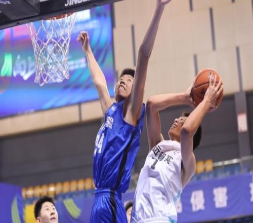 66比112惨败46分!广东男篮遭当头一棒:青年队被上海打崩溃了