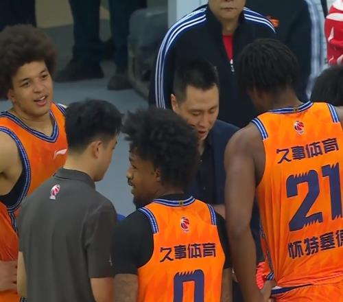 跟洛夫顿抢MVP男篮最大对手正式曝光,郭士强有大麻烦了!