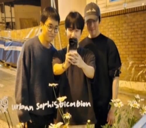 Peanut送上新年祝福：希望新年每一天更加美好新年快樂