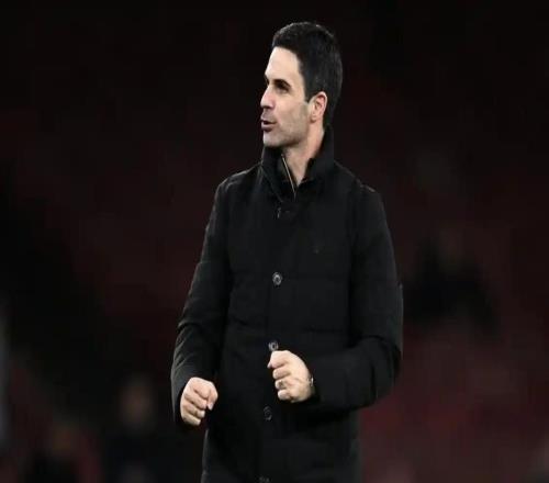 沃爾茲認可阿爾特塔的冒險嘗試，梅里諾養(yǎng)成了中鋒的習慣