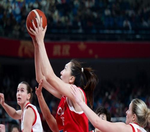 中国女篮85比51大胜捷克女篮!五连胜收官热身赛,将在武汉征战世界杯资格赛