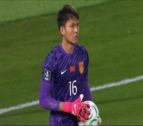 國(guó)足0比3伊拉克！門將李昊一戰(zhàn)封神，屢獻(xiàn)神撲，必將引起中超哄搶